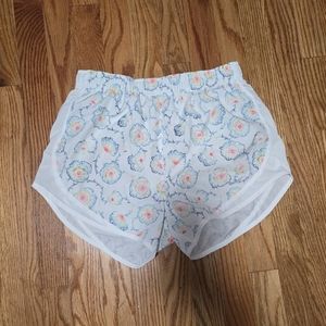 Nike short size small multicolored.